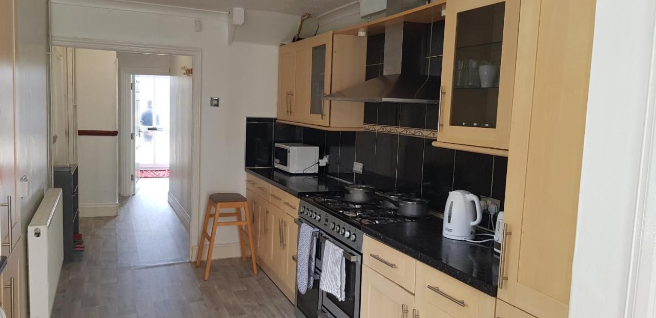 U-Din Homes Уэймут Экстерьер фото