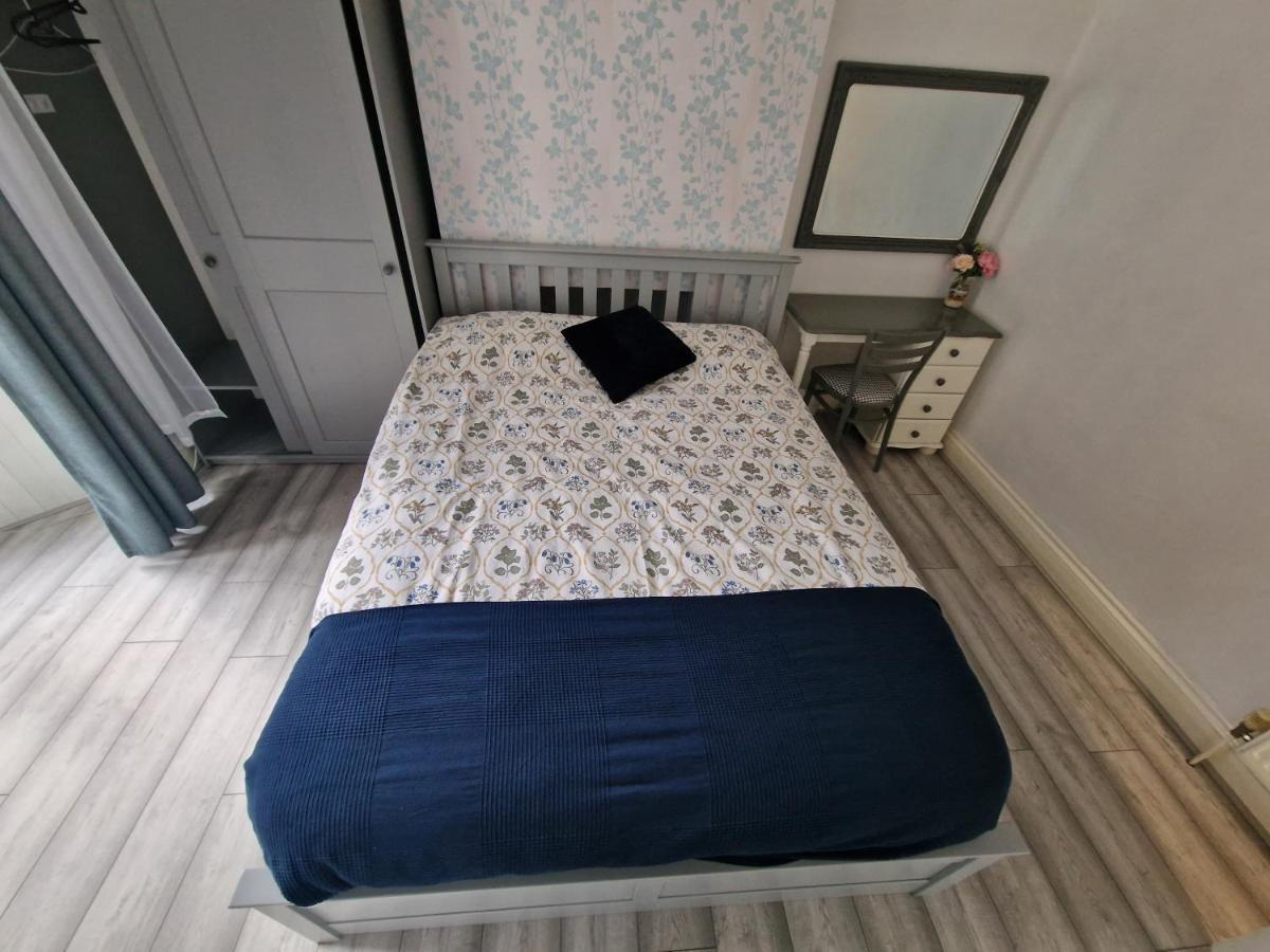 U-Din Homes Уэймут Экстерьер фото